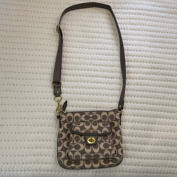 Coach over the shoulder bag - Picture 1 of 3